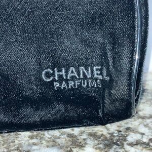 NEW Chanel Parums Black Velvet Cosmetic/Makeup Travel Bag